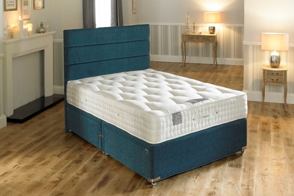 Hampton Bed Company Heritage Collection Pocket Spring Bed - Chelsea 1000 Divan Bed with a Banbury Floor Standing Headboard