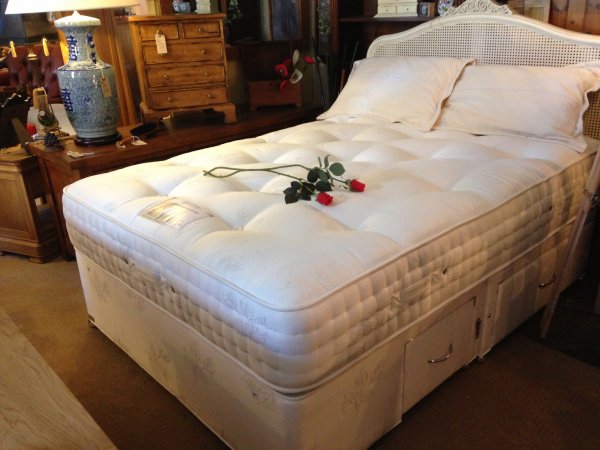 Hampton Bed Company Beds and Mattresses by Vogue Beds