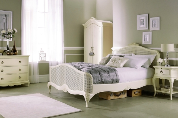 willis and gambier ivory bedroom furniture