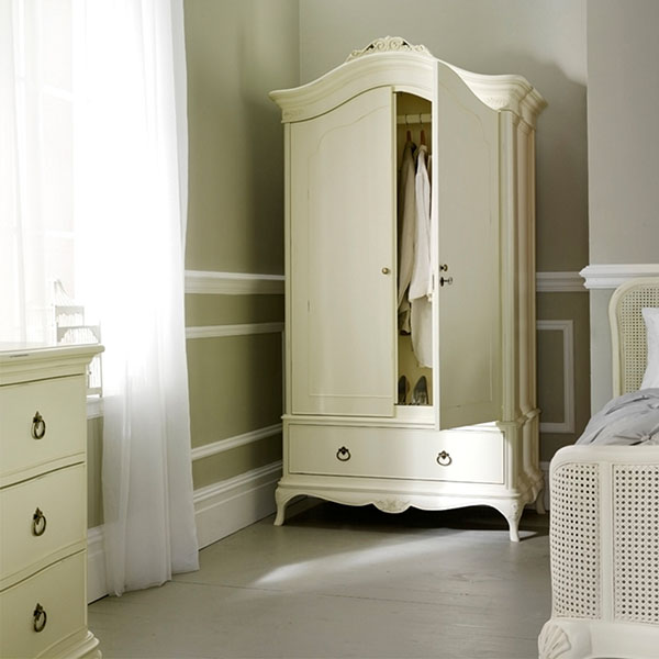 Willis & Gambier Ivory Double Wardrobe, Bedstead & 3 Drawer Low Chest