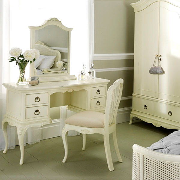 Willis and Gambier Ivory Dressing Table, Mirror and Bedside Chest