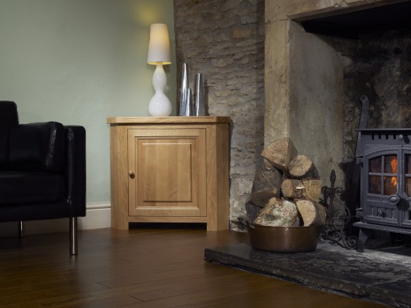 Charltons Bretagne Oak Corner Unit