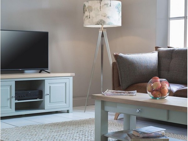 Charltons Bretagne Oak Coffee Table with Shelf & Plasma TV Unit 
