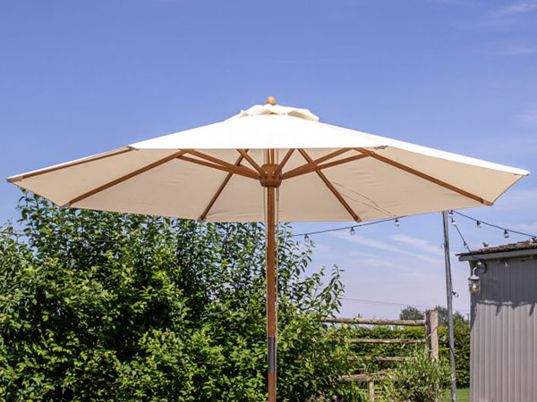 Harvest Direct Toledo Outdoor Umbrella  -Close up of the top part of the umbrella