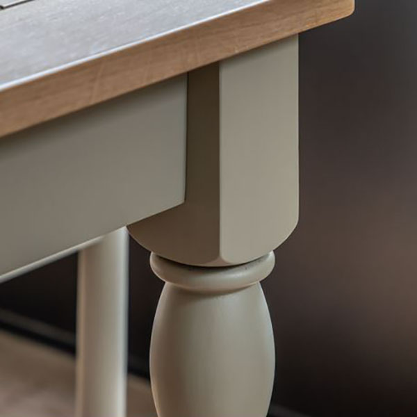 Harvest Direct Harrow Contemporary Prairie Painted / Oak Extending Dining Table - Close up image of the grooved & planked table top & painted grey finish