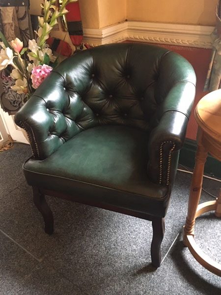 Tetrad Heritage Cabriole Leather Buttoned Tub Chair