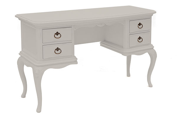 Willis & Gambier Etienne Grey Dressing Table
ET/1364G
Height: 78cm
Width: 129cm
Depth: 49cm
Price: £769